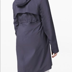 Lululemon Rain Rebel Jacket sz 4